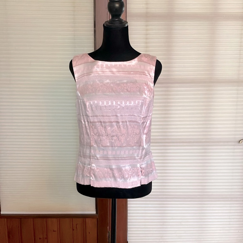Pale pink top